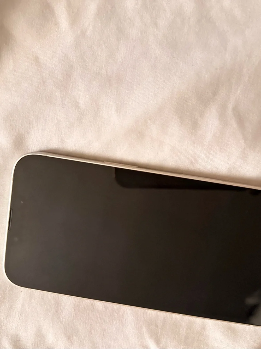 Apple iPhone 13 (Starlight)